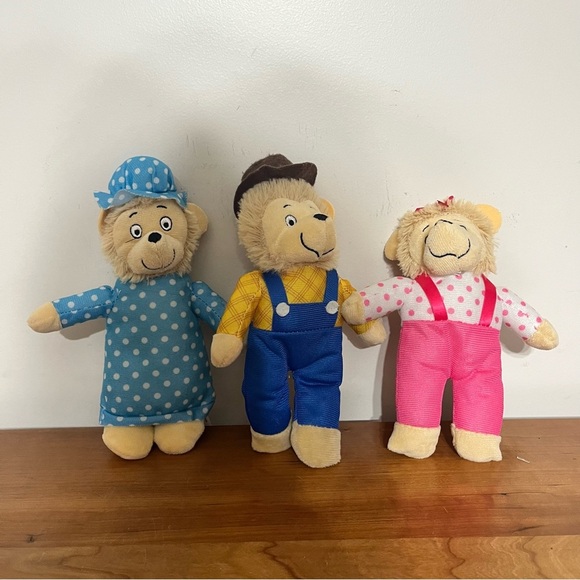 Lot Of 3 Berenstein Bears Plush Stuffed Animals 2024 - Picture 1 of 6